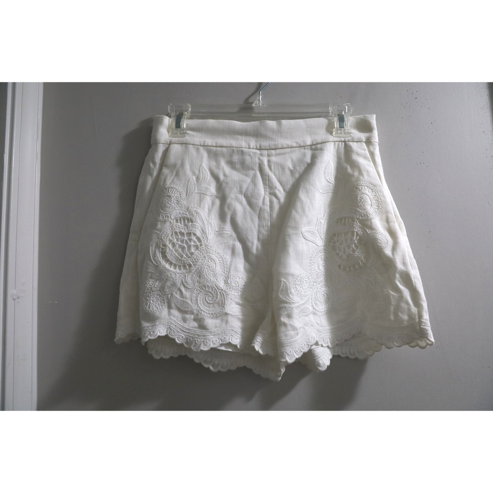 Zara White Embroidered Scalloped Linen Blend Shorts NWT 2731/242/250 Size S
